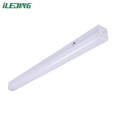 120-277V 34W 50000 ore LED a ghiaccio Batten Light Fixture per ufficio commerciale