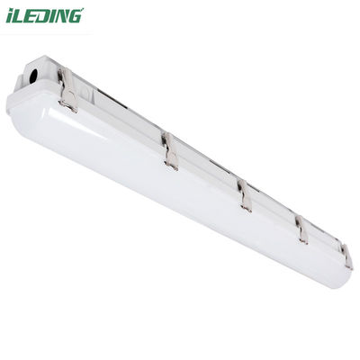 4FT 46W Lampada lineare a LED a vapore Lampada di garage stretta Vita utile 50000 ore