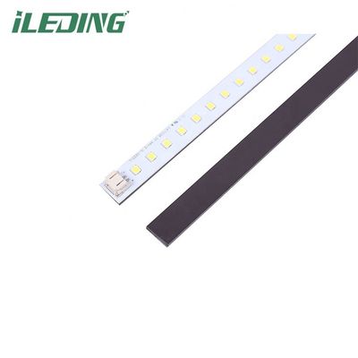 Kit retrofit lineare a LED con indice di riproduzione del colore Ra 80