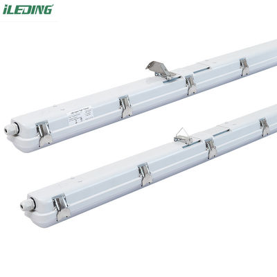 Materiale PC 8FT 110W LED Vapor Tight Tri Proof Light IP66 NEMA 4X Per il lavaggio di auto da fattoria