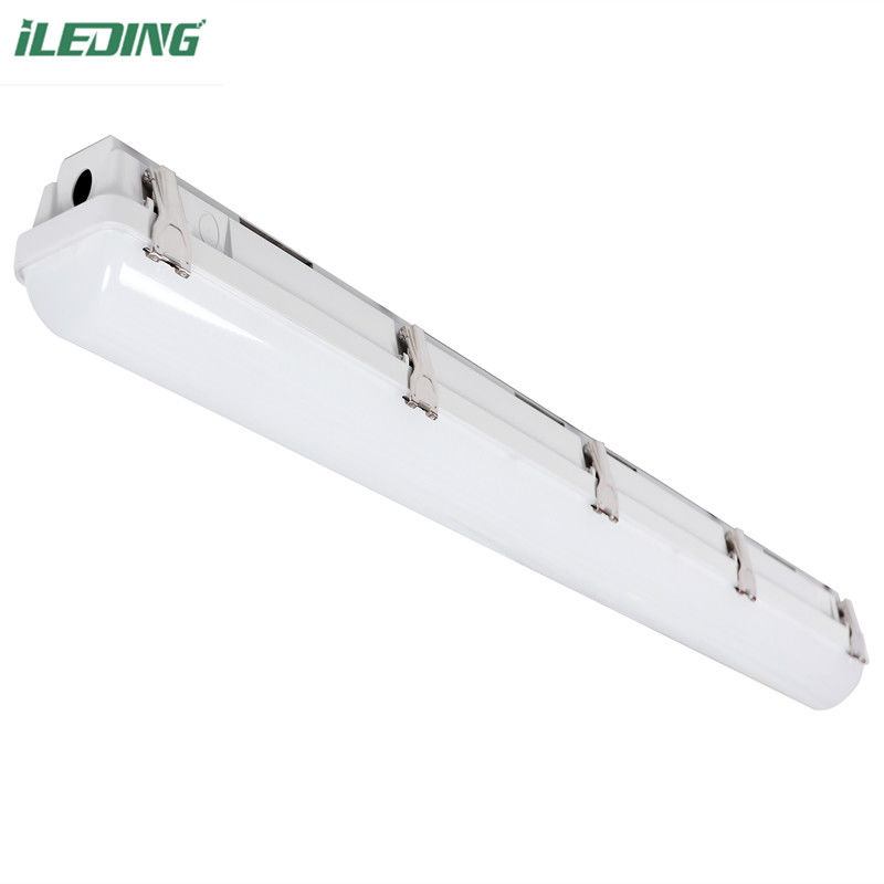 4FT 46W Lampada lineare a LED a vapore Lampada di garage stretta Vita utile 50000 ore