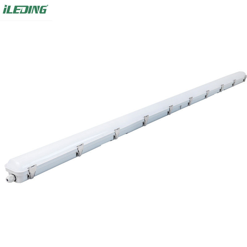 Materiale PC 8FT 110W LED Vapor Tight Tri Proof Light IP66 NEMA 4X Per il lavaggio di auto da fattoria